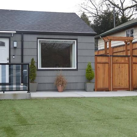 Cozy Crown Hill Carkeek Cottage W/3 Beds, Full Kitchen & Backyard In North シアトル エクステリア 写真
