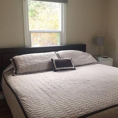 Cozy Crown Hill Carkeek Cottage W/3 Beds, Full Kitchen & Backyard In North シアトル エクステリア 写真